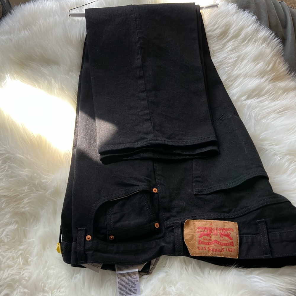 Levi’s Big Men’s jeans in black denim 48 in waist 30 in length